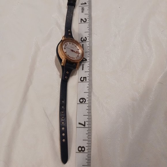 Vintage!! Beautiful FOSSIL Watch - Picture 7 of 14